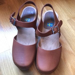 MIA abba clogs